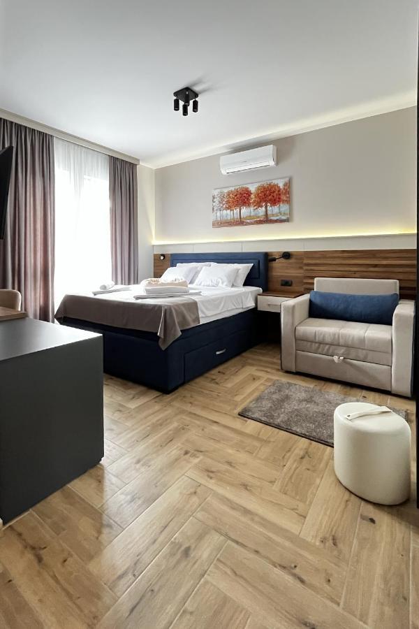Caka Luxury Rooms & Restaurant ชูปริยา ภายนอก รูปภาพ