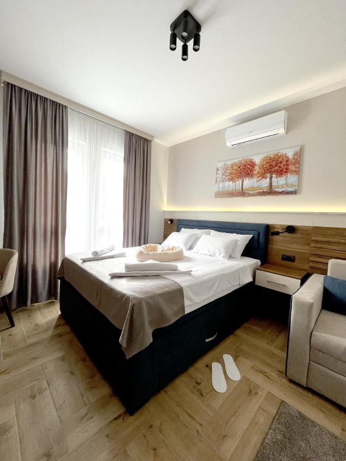 Caka Luxury Rooms & Restaurant ชูปริยา ภายนอก รูปภาพ