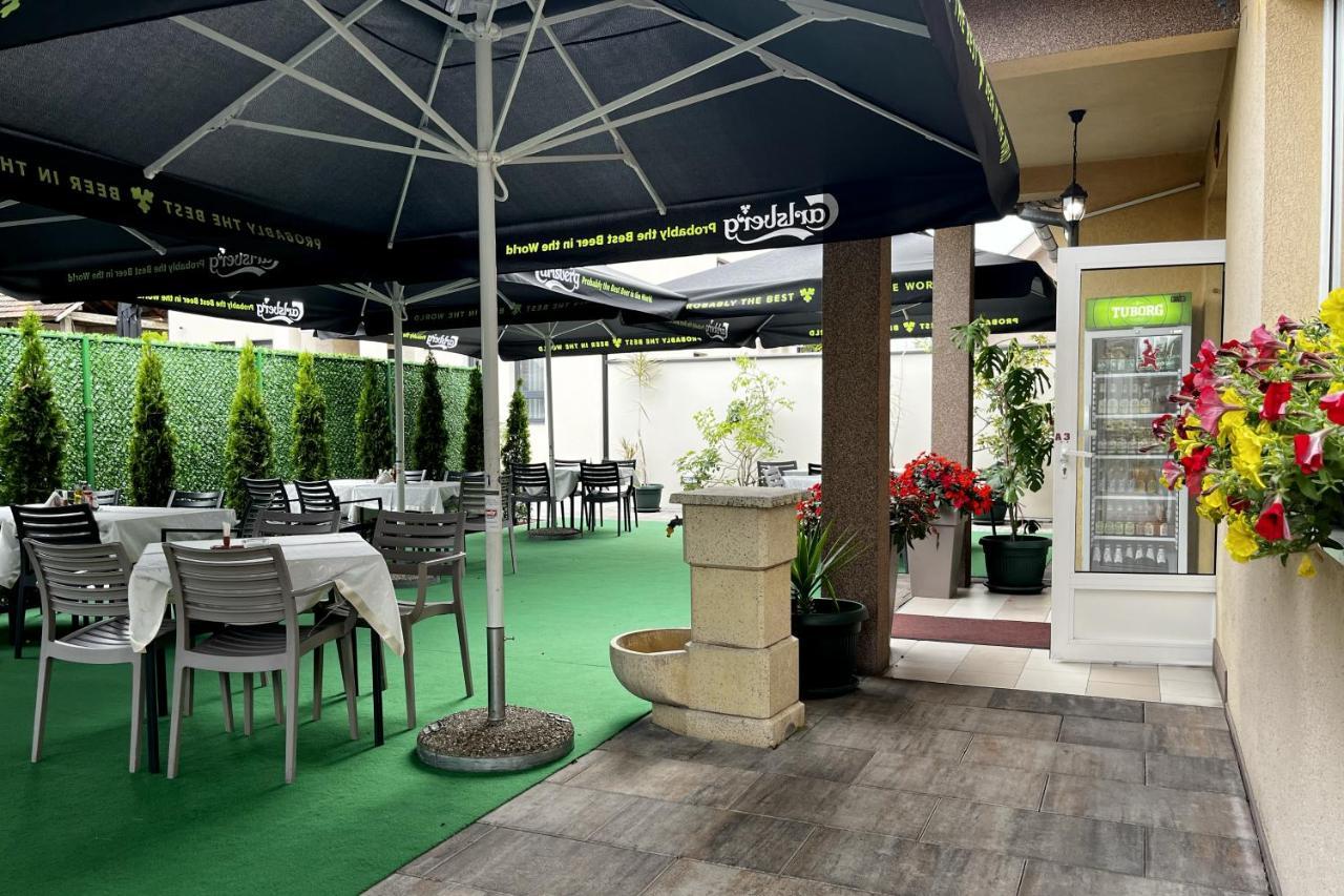Caka Luxury Rooms & Restaurant ชูปริยา ภายนอก รูปภาพ
