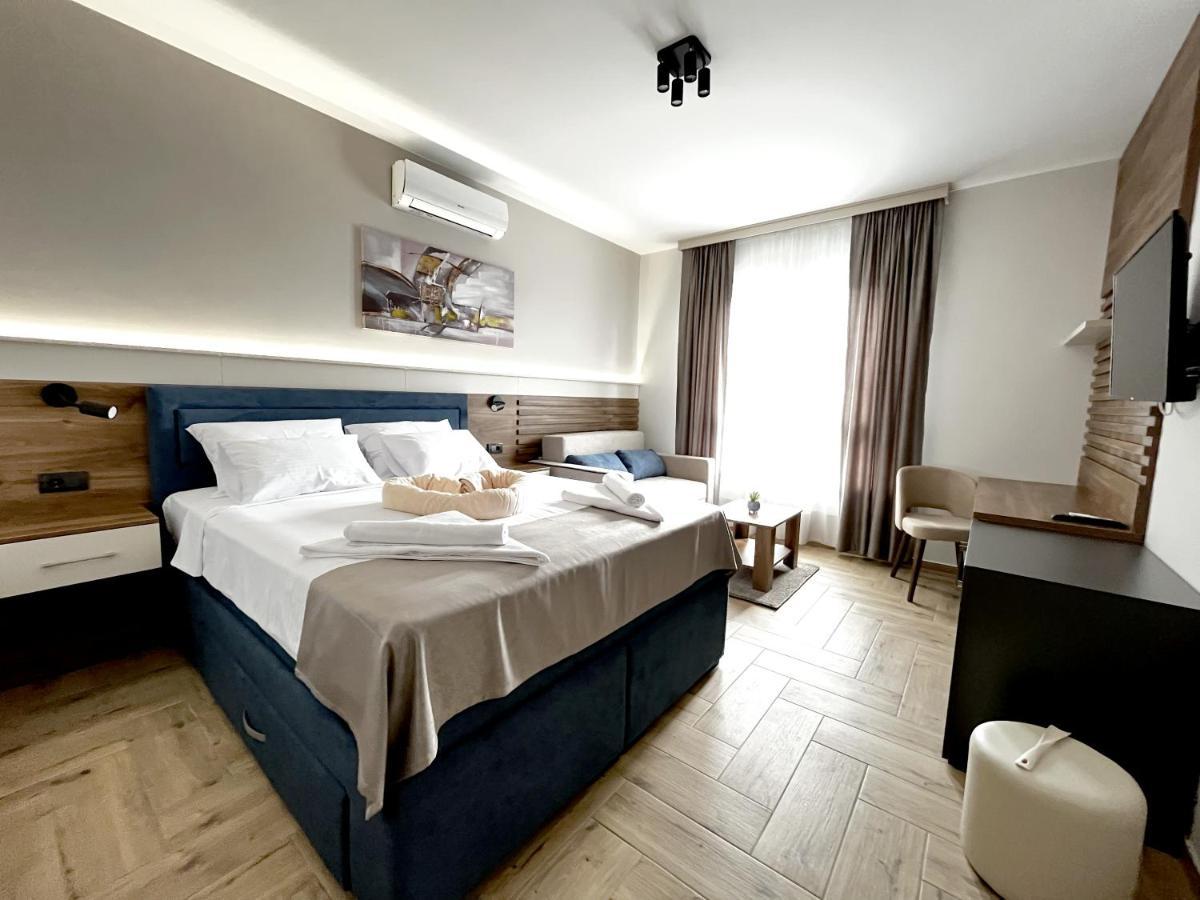 Caka Luxury Rooms & Restaurant ชูปริยา ภายนอก รูปภาพ