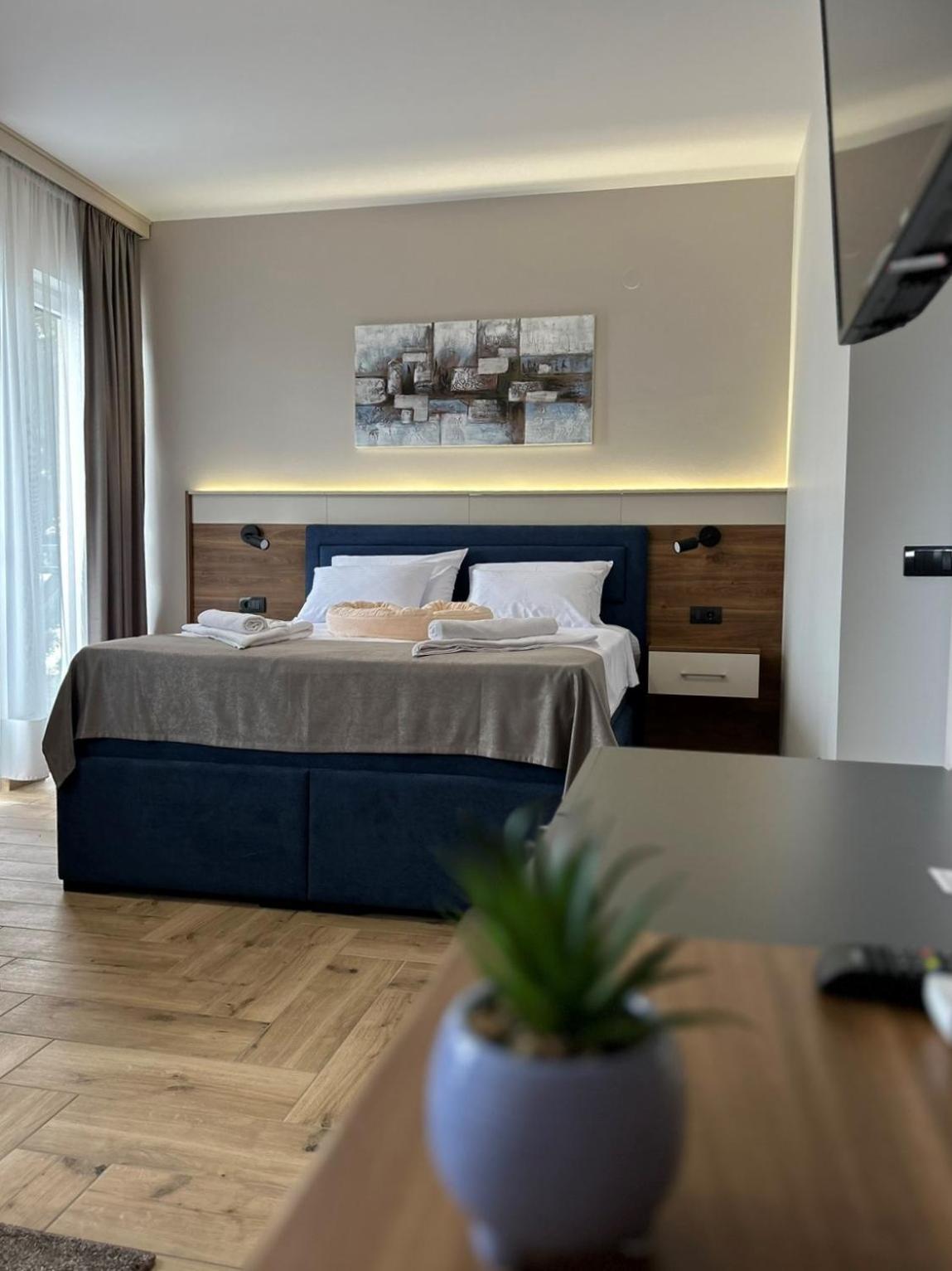 Caka Luxury Rooms & Restaurant ชูปริยา ภายนอก รูปภาพ