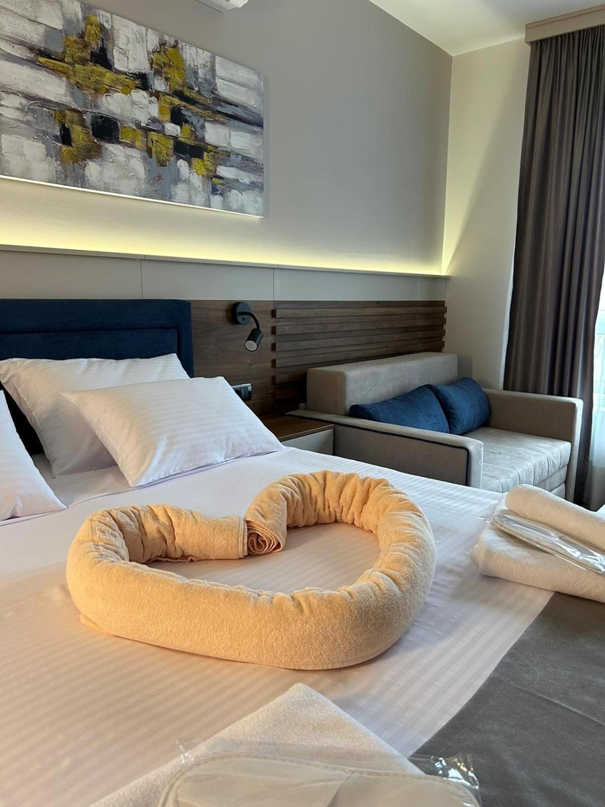 Caka Luxury Rooms & Restaurant ชูปริยา ภายนอก รูปภาพ